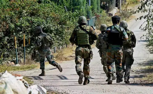 jammu-kashmir-mein-jaish-e-mohammed-ka-khatarnaak-module-dher-teen-aatankiyon-ki-pehchan